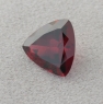 Гранат пироп-альмандин формы триллион, вес 3 карат, размер 9.3х9.6мм (garnet0082)