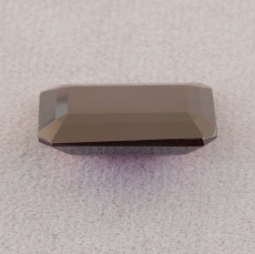 Гранат пироп-альмандин формы октагон, вес 16.15 кт, размер 17.9х12.8х6.6 мм (garnet0088)