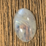 Лунный камень (беломорит) овал вес 28.8 карат, размер 27.5х17.4мм (moon0057)