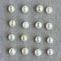 Белый пресноводный жемчуг уплощённый (пуговица), диаметр 2.5-2.7 мм (pearl0080)