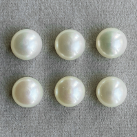Белый пресноводный жемчуг уплощённый (пуговица), диаметр 8-8.5 мм (pearl0086)