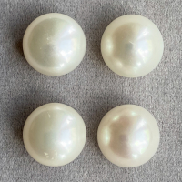 Белый пресноводный жемчуг уплощённый (пуговица), диаметр 12-12.5 мм (pearl0093)