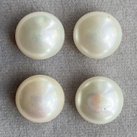 Белый пресноводный жемчуг уплощённый (пуговица), диаметр 14-14.5 мм (pearl0095)