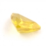 Золотистый сфен триллион вес 0.79 карат, размер 6.7х6.1мм (sphene0035)