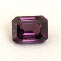 Темно-пурпурная шпинель формы октагон, вес 1.27 карат, размер 6.9х5.2мм (spinel0298)