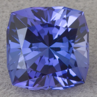 Яркий фиолетово-синий танзанит точной огранки формы антик, вес 2.84 кт, размер 8х8x5.8 мм (tanz0536)