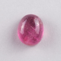 Розовый турмалин рубеллит кабошон овал, вес 2 кт, размер 7.7х6.3х4.3 мм (turm0715)