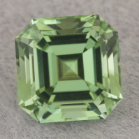 Светло-зелёный турмалин точной огранки формы октагон, вес 1.88 кт, размер 7х7x5.3 мм (turm0827)