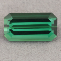 Голубовато-зелёный турмалин точной огранки формы октагон, вес 5.2 кт, размер 14.2х7.6x5.5 мм (turm0834)