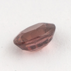 Розовато-коричневый циркон формы овал, вес 2.83 карат, размер 9.4х7.1мм (zircon0139)