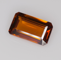 Коричнево-оранжевый циркон формы октагон, вес 4.4 кт, размер 11.3х6.8х3.8 мм (zircon0196)