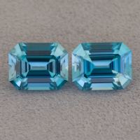 Пара голубых цирконов точной огранки формы октагон, общий вес 9 кт, размер 9.7х7.7x5 мм (zircon0271)